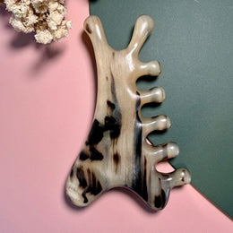Argali Horn Antler-Fork Comb — Ink-Wash Cloud Grain, Hand-Carved Acupressure Tool