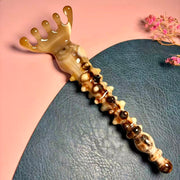 Large Yak Horn Scalp Rake — Banded Dark Grain, Bulbous Tip