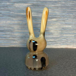 Yak Horn Rabbit Scalp Massager — Charcoal-Patched Grain, Hand-Carved