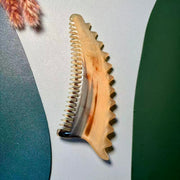 Argali Horn Zigzag Comb — Ink-Wash Vertical Grain, Jawline & Scalp Tool